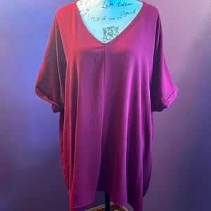 Pretty burgundy short sleeved blouse